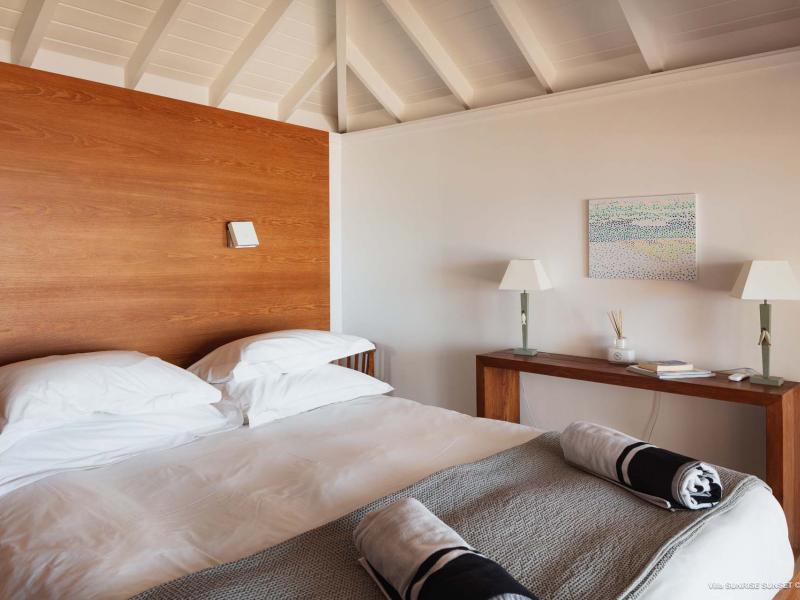 Sunrise-Sunset Villa , Point Milou  