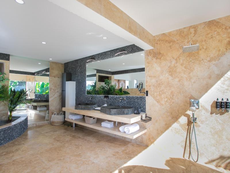 Debbie , Terres Basses  