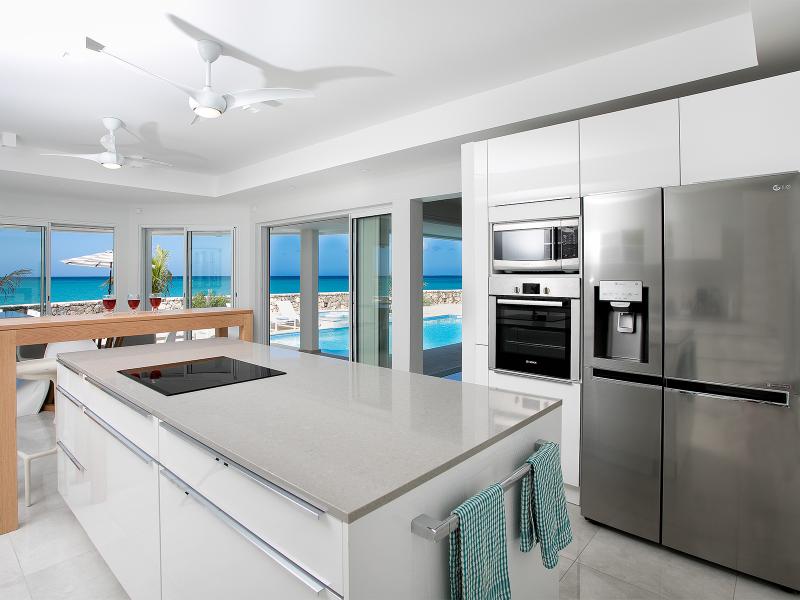 Ecume des Jours  , Terres Basses  