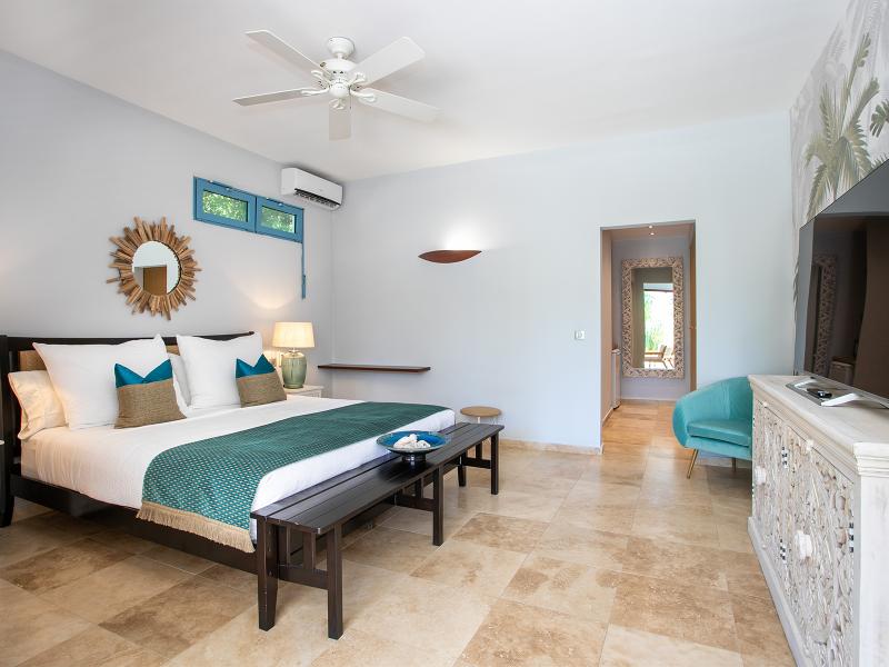 Les Palmiers Bleus , Terres Basses  