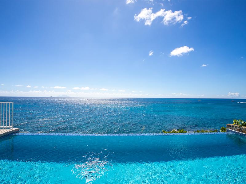 Aqua , Pelican Key St Maarten  