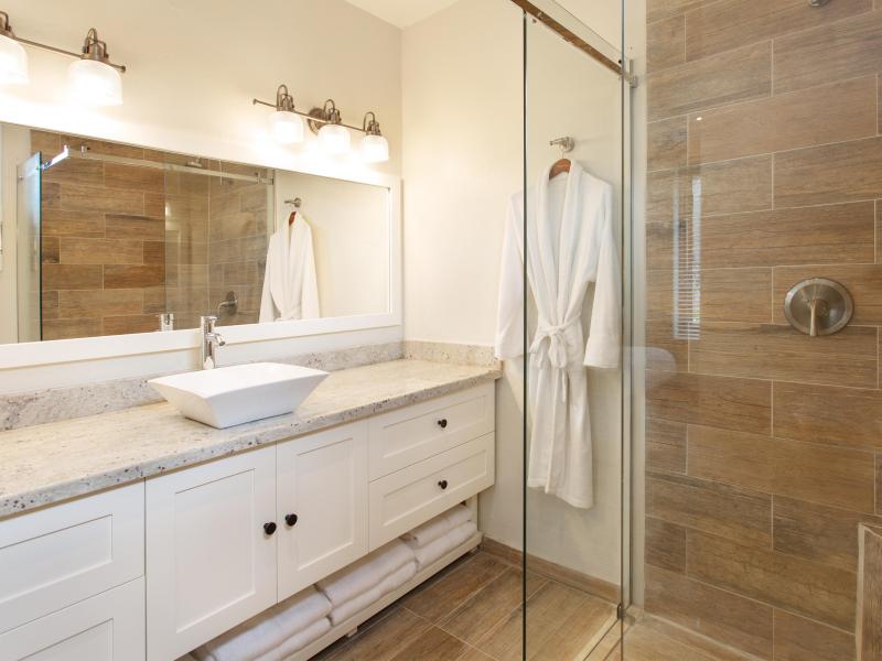 Seashell Beach House , Lime Stone Bay  