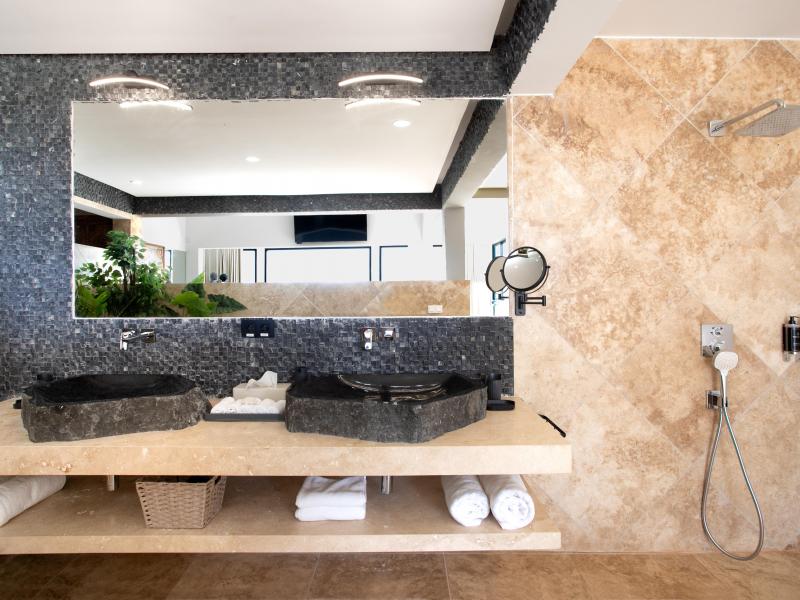 Debbie , Terres Basses  