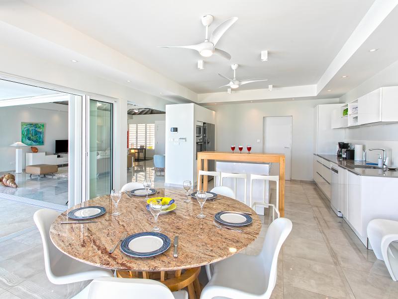 Ecume des Jours  , Terres Basses  