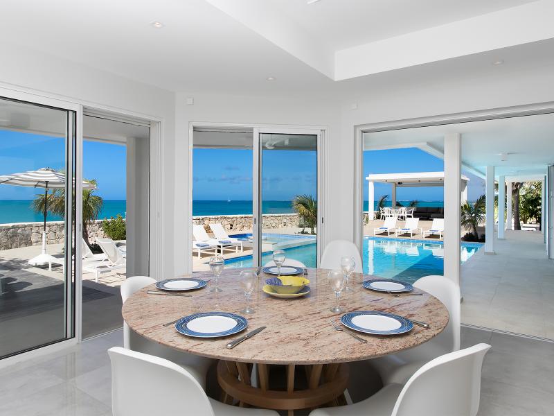 Ecume des Jours  , Terres Basses  