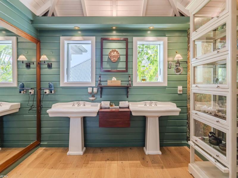 Micalao , Anse des Cayes  