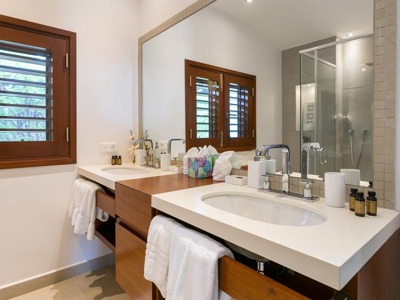 Blue Beach , Terres Basses  