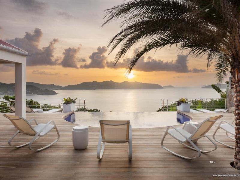 Sunrise-Sunset Villa , Point Milou  