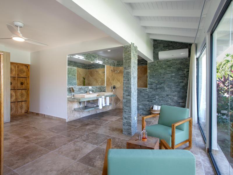 Debbie , Terres Basses  