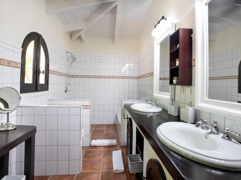 Joie de Vivre , Terres Basses  