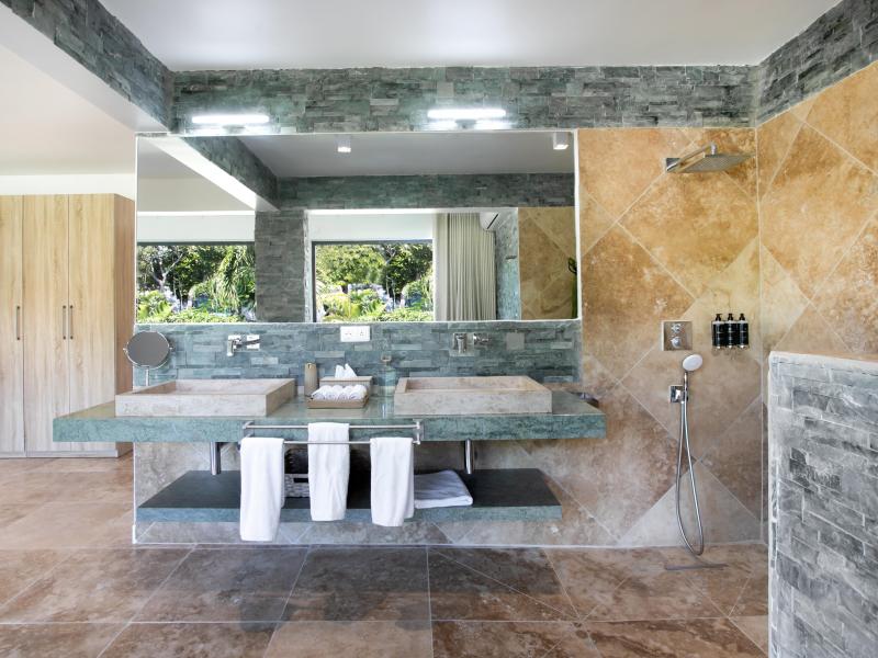 Debbie , Terres Basses  