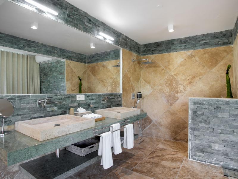 Debbie , Terres Basses  