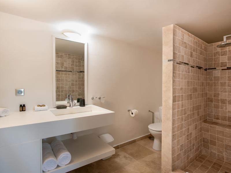 Les Palmiers Bleus , Terres Basses  