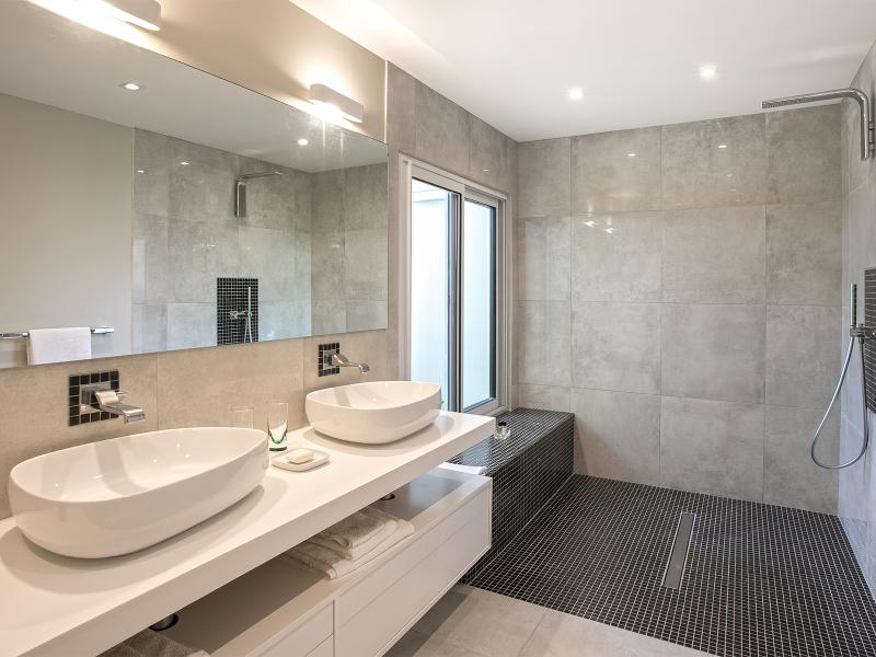 Ecume des Jours  , Terres Basses  