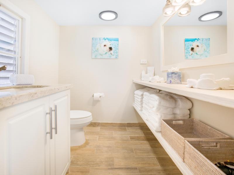 Seashell Beach House , Lime Stone Bay  