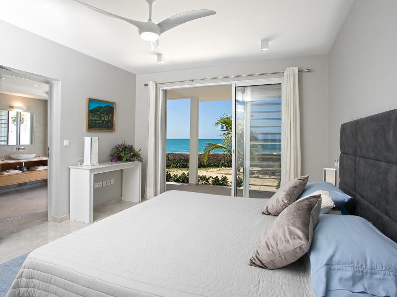 Ecume des Jours  , Terres Basses  