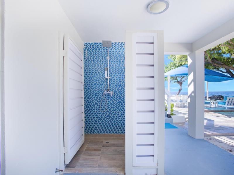 Seashell Beach House , Lime Stone Bay  