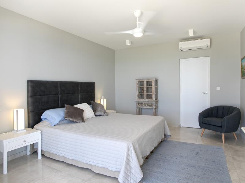 Ecume des Jours  , Terres Basses  