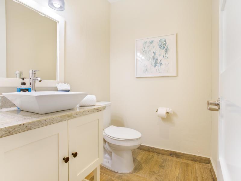 Seashell Beach House , Lime Stone Bay  