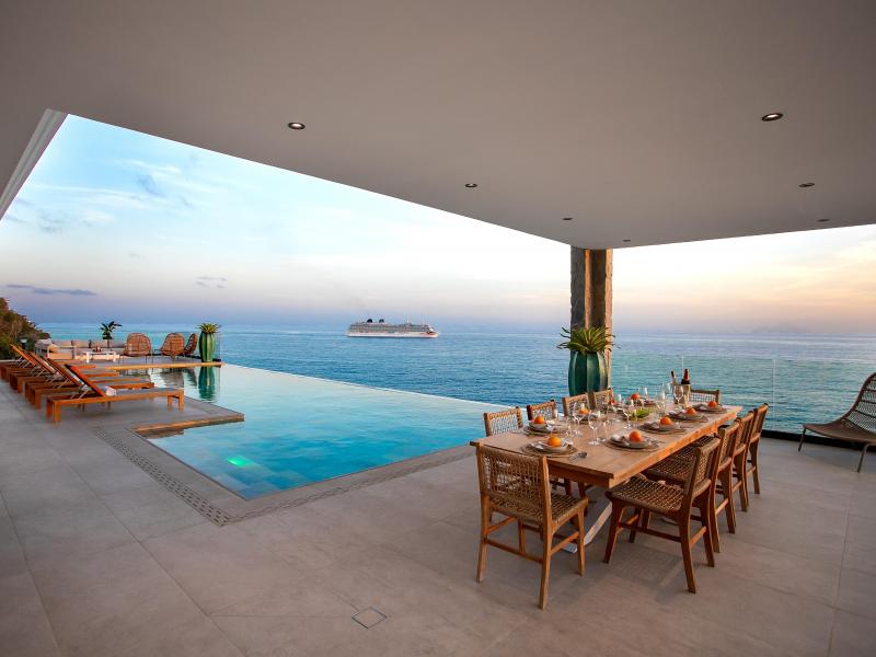 Aqua Dream , Pelican Key St Maarten  