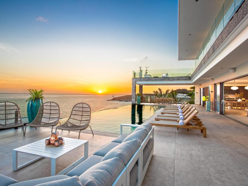 Aqua Dream , Pelican Key St Maarten  