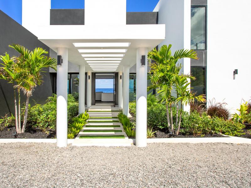 Le Rêve Bleu , Little Bay  