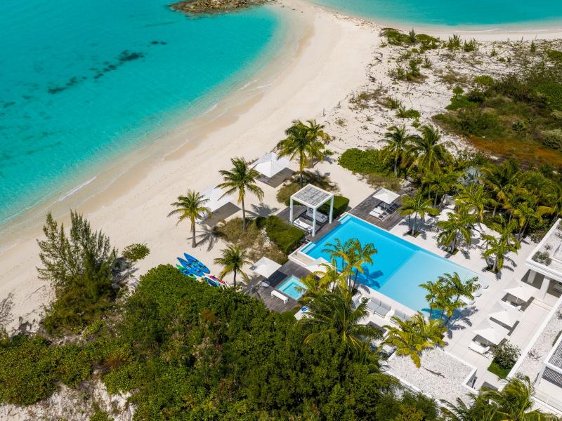 Emerald Pavilion - Beachfront , Grace Bay , Providenciales  