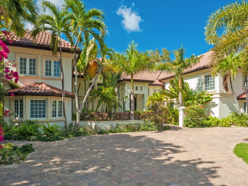 Coconut Walk , Seven Mile Beach  
