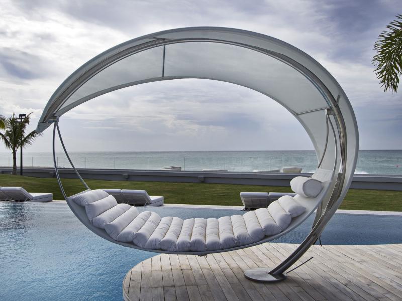 C'est La Vie, Terres Basses , Terres Basses  