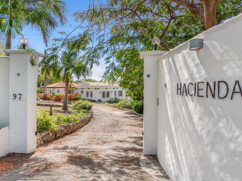 La Hacienda , Terres Basses  