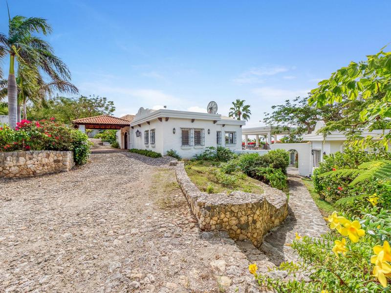 La Hacienda , Terres Basses  