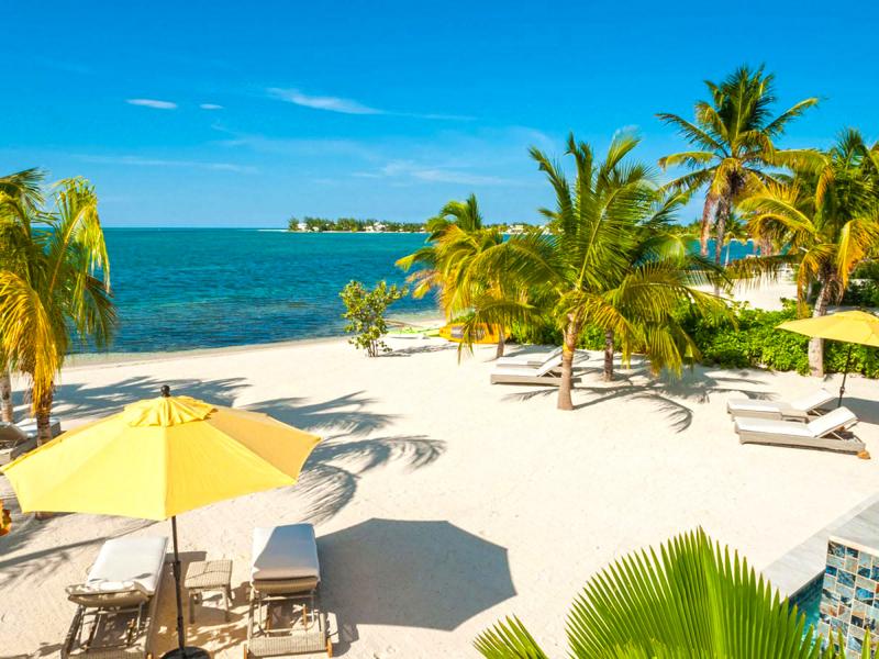 Kaia Kamina , Cayman Kai  