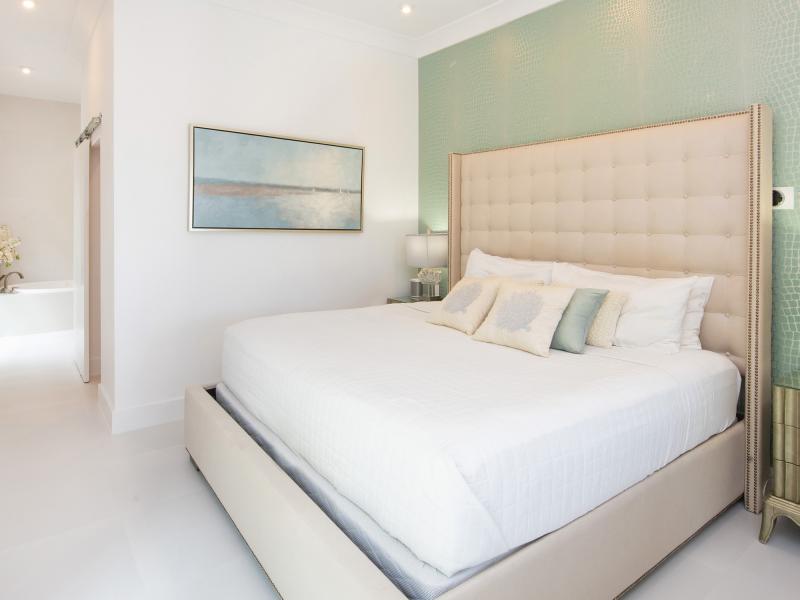 White Cottage , South Coast  