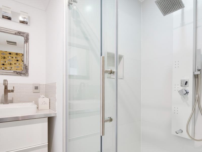 White Cottage , South Coast  