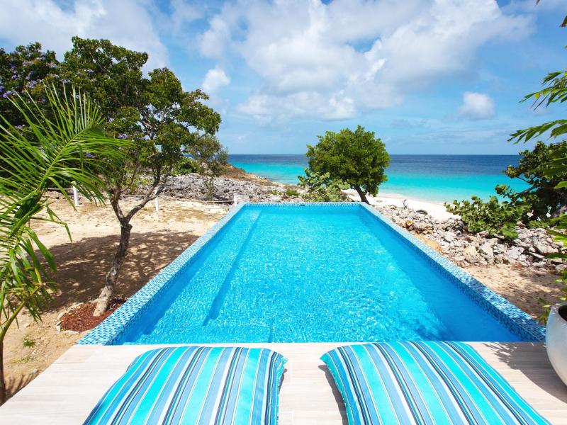 Seashell Beach House , Lime Stone Bay  