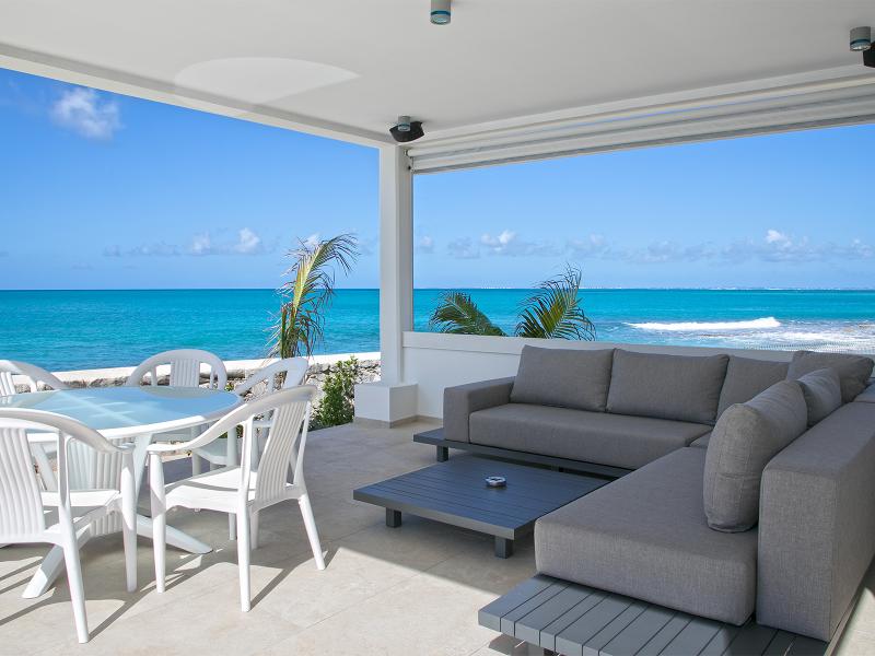 Ecume des Jours  , Terres Basses  