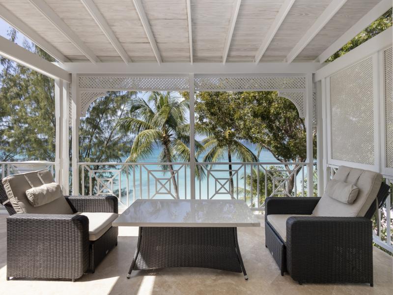 Old Trees 302 - La Mirage Penthouse  , Beachfront villas Barbados , Old Trees , Paynes Bay , St James , West Coast Barbados  