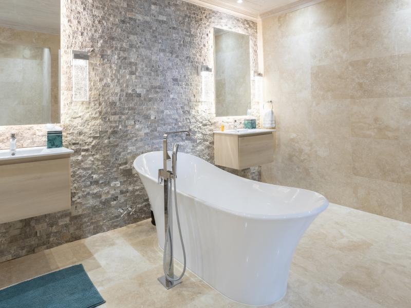 Old Trees 302 - La Mirage Penthouse  , Beachfront villas Barbados , Old Trees , Paynes Bay , St James , West Coast Barbados  