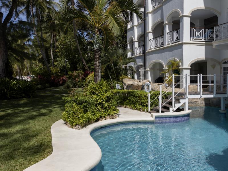 Old Trees 302 - La Mirage Penthouse  , Beachfront villas Barbados , Old Trees , Paynes Bay , St James , West Coast Barbados  