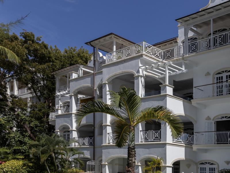Old Trees 302 - La Mirage Penthouse  , Beachfront villas Barbados , Old Trees , Paynes Bay , St James , West Coast Barbados  