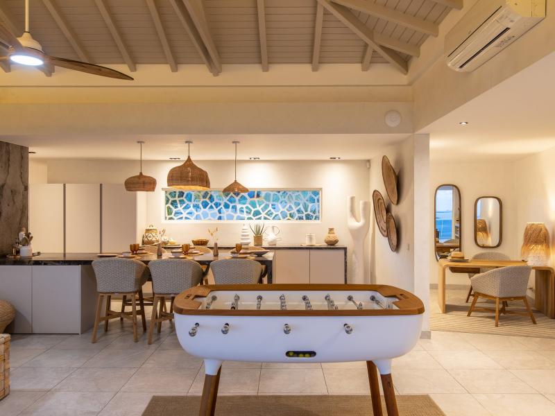 Vogue Art , Orient Bay  