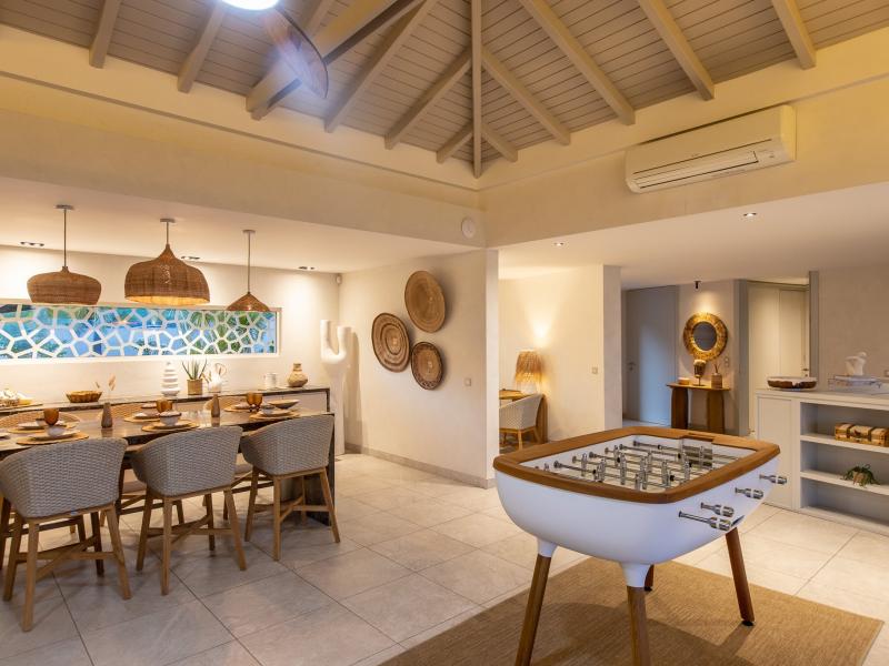 Vogue Art , Orient Bay  