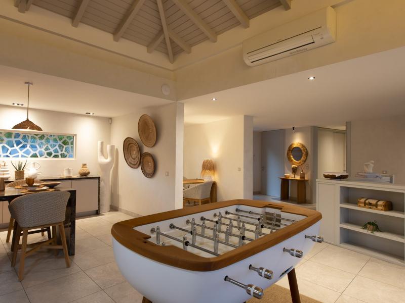 Vogue Art , Orient Bay  