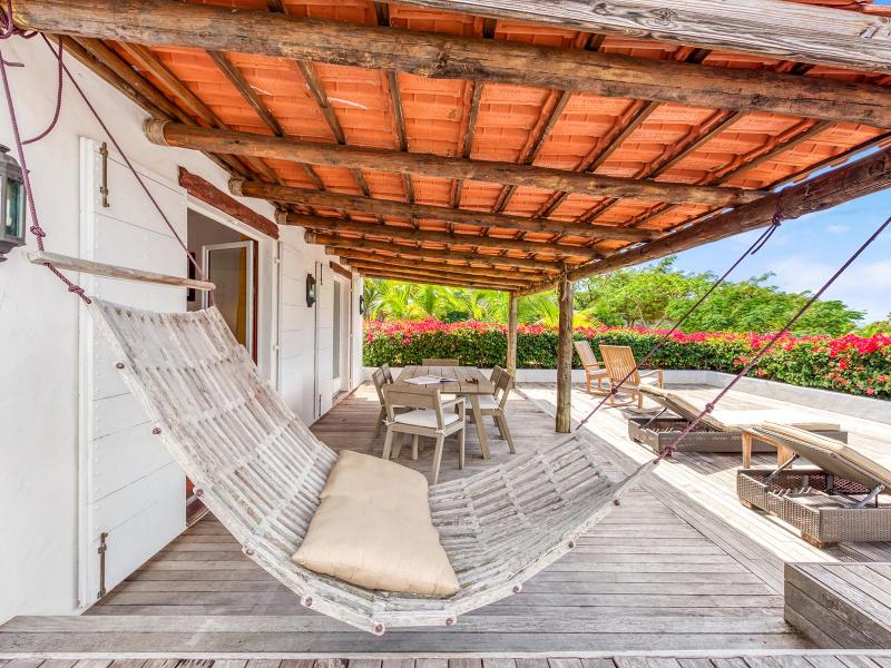 La Hacienda , Terres Basses  