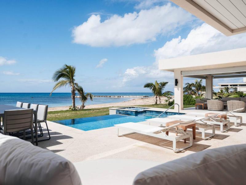Amaara - Palm Beach on Runaway Bay , Runaway Bay  
