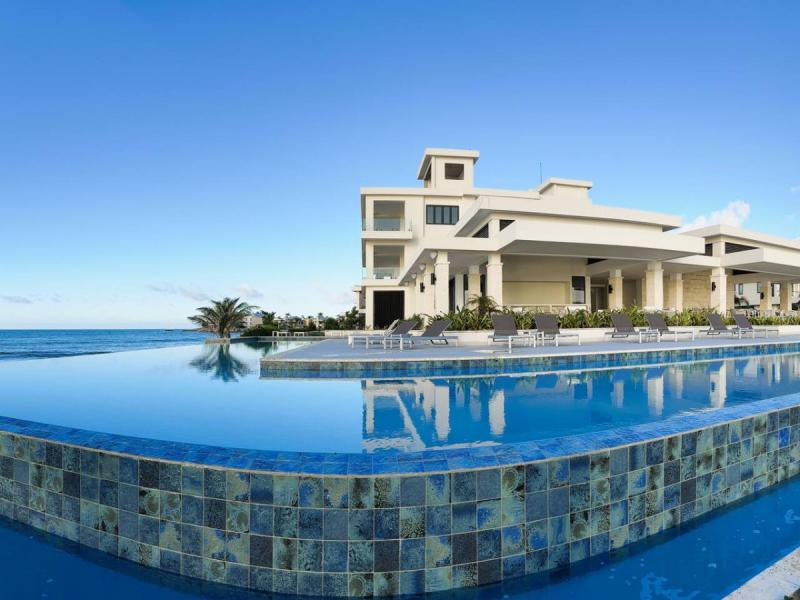Amaara - Palm Beach on Runaway Bay , Runaway Bay  