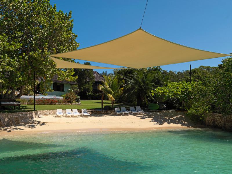 Villa Amanoka , Discovery Bay  