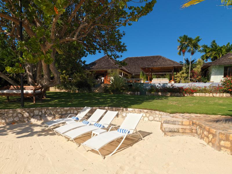 Villa Amanoka , Discovery Bay  