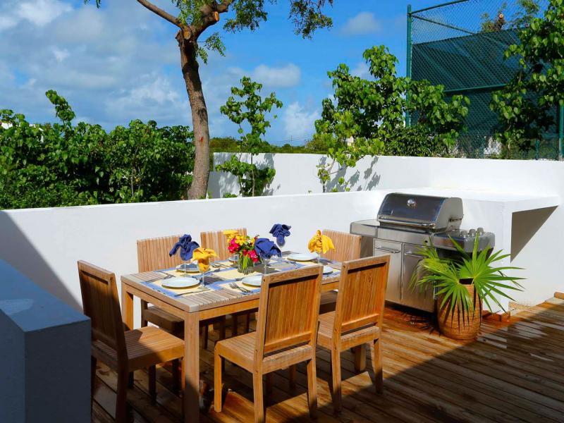 Zenaida Beach & Tennis Estate , Sandy Hill  