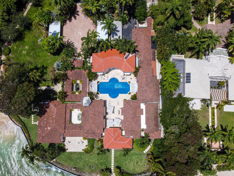 Bachelor Hall - Beachfront , Beachfront villas Barbados , Holetown , Porters , St James , West Coast Barbados  